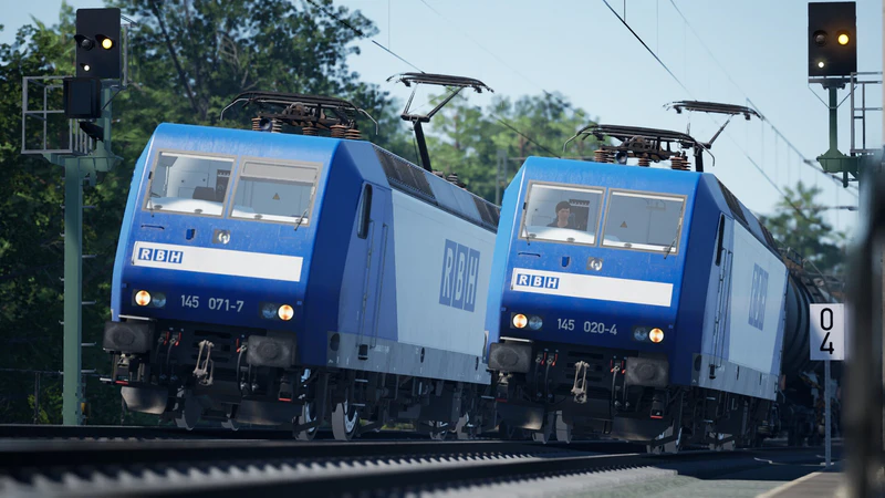 文件:两辆BR 145 在同向行驶(2).jpg