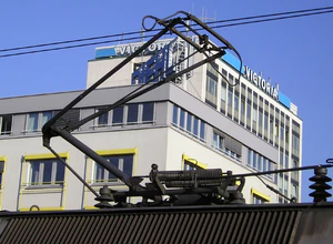 DBAG 143 Stromabnehmer.jpg