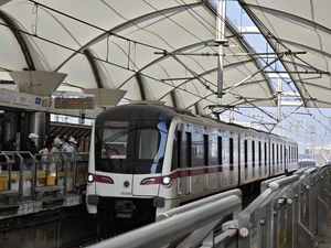 06066 港城路→东方体育中心.jpg