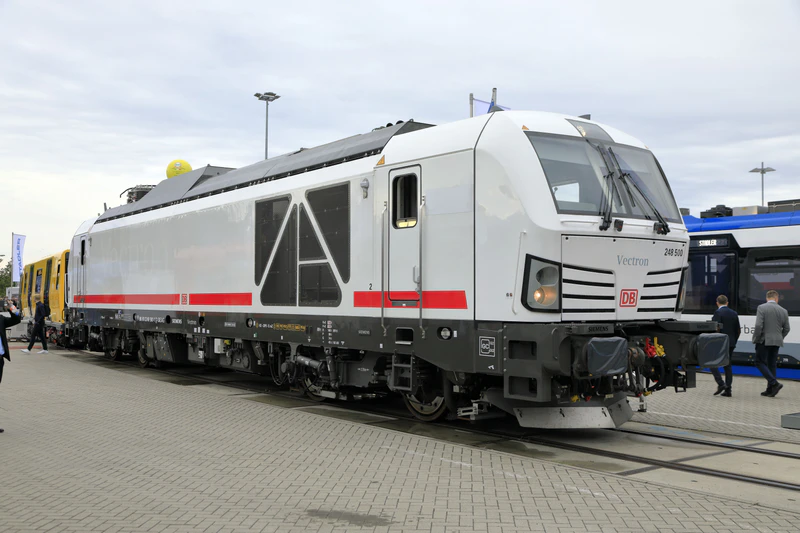 文件:L04 963 Innotrans 2024, 248 500.jpg