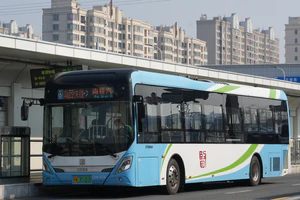 TEG6125BEV05(中国中车) 奉贤巴士客运.jpg