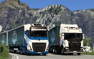 在挪威山间小道合影的沃尔沃FH6和斯堪尼亚G (1).png