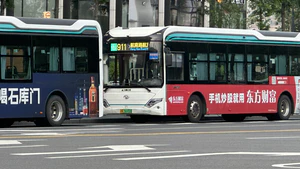 911路（W0H-0306）在新开河路中山东二路.jpg