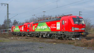 Emmerich DBC 193 301-193 300 voor opleiding.jpg