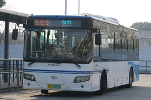 SXC6110GBEV12(象牌)奉贤客运.jpg
