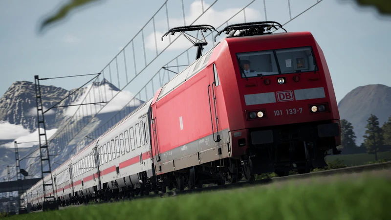 文件:BR101和山.jpg