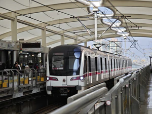 06069 港城路→东方体育中心.jpg