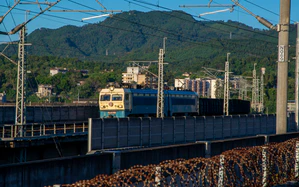 SS4G-0709 驶入延平西站.png