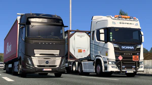 Scania R560 Super 和Volvo FH 16 XXL.png
