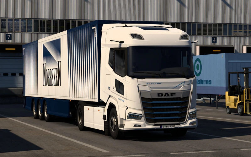 文件:DAF(达夫）Electric 运送鲜鱼从法伦到利勒哈默尔等待出发.jpg