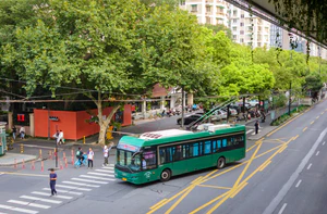 杭州公交JNP WG120G（三代尼N45）担当151路.jpg