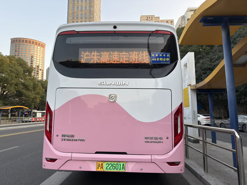 文件:SWB6123EV01C（申沃）背部.jpg