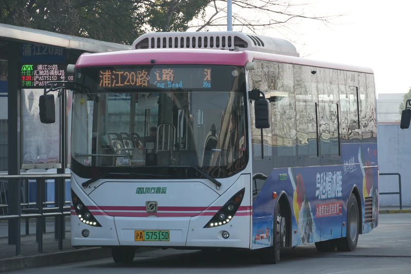 文件:SWB6868EV08G（象牌）闵行客运.jpg