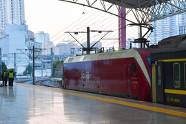 04月12日 沪港直通的落日