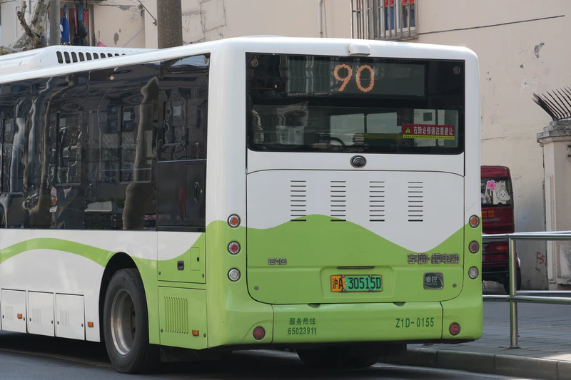 文件:ZK6105BEVG29（E10）宇通 背面.jpg