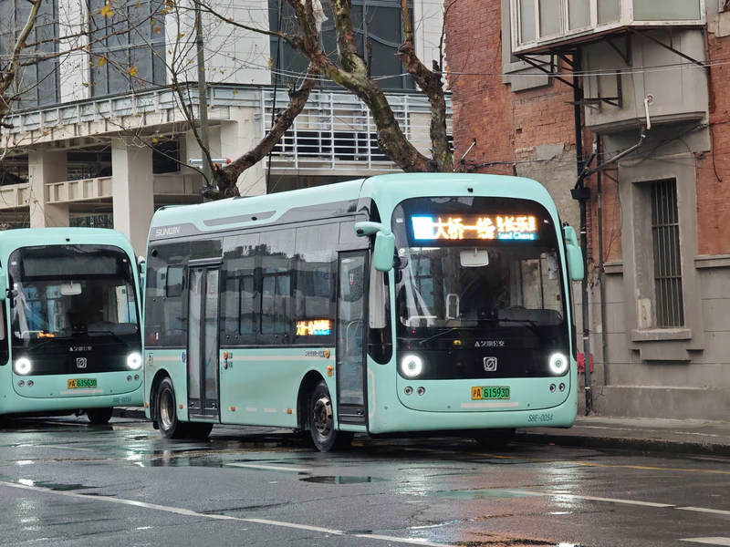 文件:SWB6800EV01G(iEV8) 申沃.jpg