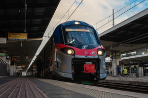 ETR.104停靠在Pisa Centrale.jpg