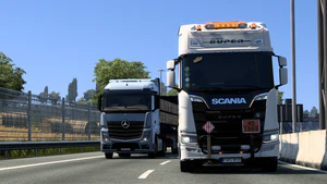 Scania R560 Super 和 Mercedes Benz Actros mp5.png