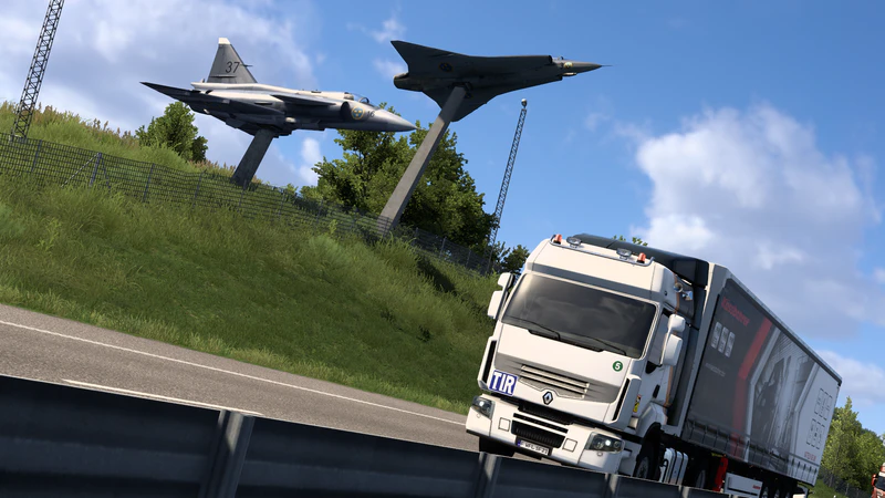 文件:Renault Premium 在道路上行驶.png