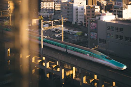 03月24日 新干线E5