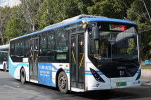 SWB6108EV05G（申沃）金球出租 196路.jpg