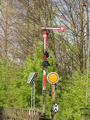 Formsignale Solarzellen LEDs.jpg