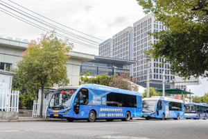 温州公交JNP6123BEV 担当B2路.jpg