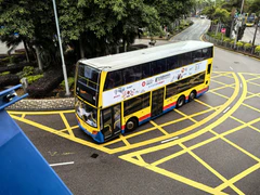 02月26日 亚历山大丹尼士 Enviro500 MMC 11.3m