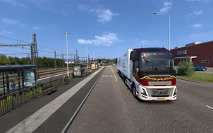 沃尔沃FH6 Aero和基律纳火车站.png