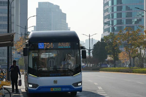S0U-056 申沃（浦东金高）SWB6109BEV98G（iEV10）纯电动.jpg