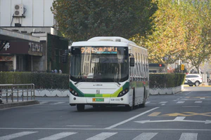S2W-0302 申沃 SWB6128BEV22.jpg