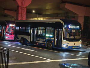 S0Q-032 申沃 SWB6109BEV36(iEV10）.jpg