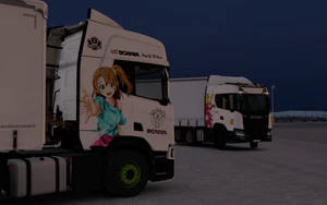 斯堪尼亚和穗乃果痛车 02.png