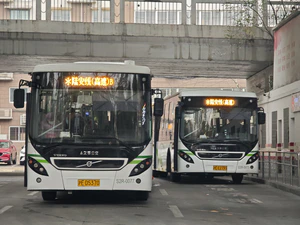 SWB6128V8(沃尔沃） S2R-0077＆S2R-0073.jpg